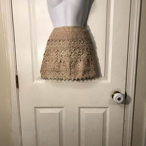 Sans Souci Size S Tan Lace Mini Skirt!